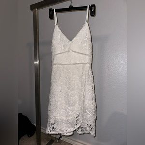 NWOT Abercrombie & fitch White lace mini dress with mini slit